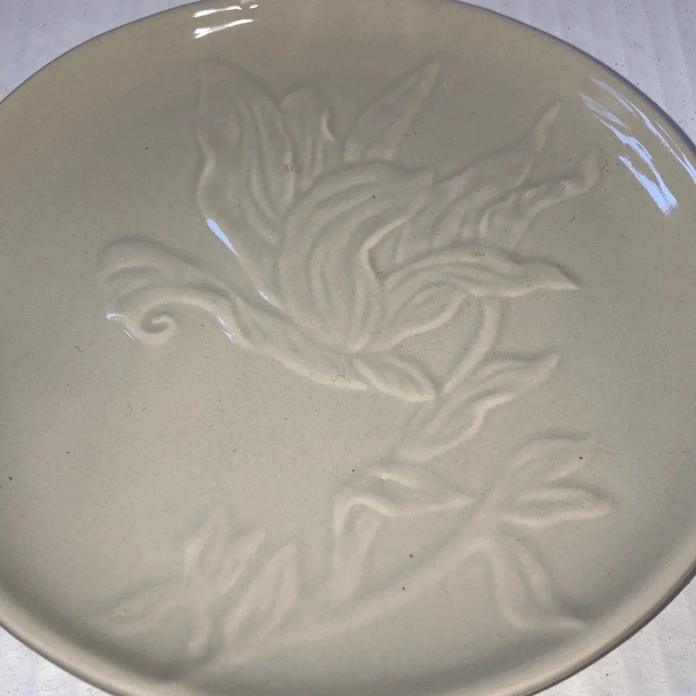 PIER1 Imports Appetizer Plate Light Gray 3D Floral Stoneware 6 inch Diameter